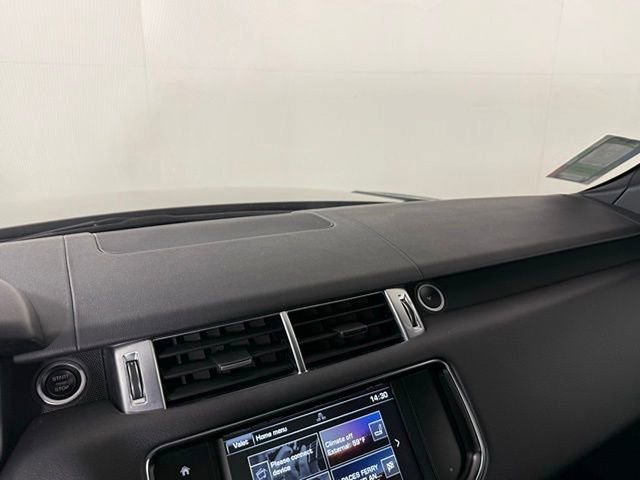 Used 2016 Land Rover Range Rover Sport SE image 31