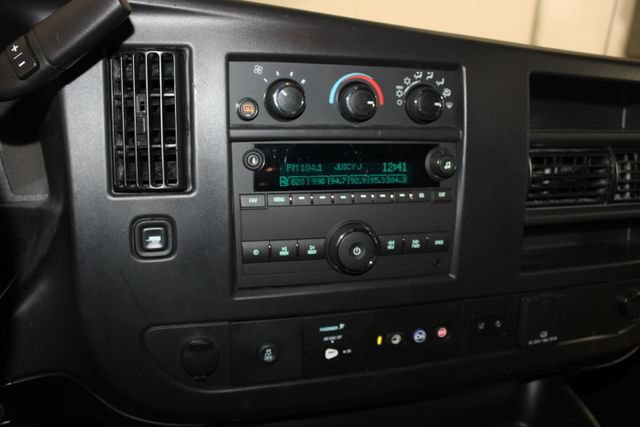 Used 2025 Chevrolet Express 3500 LT w/ LT Preferred Equipment Group RWD image 16