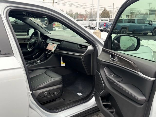 New 2026 Jeep Grand Cherokee Limited image 28