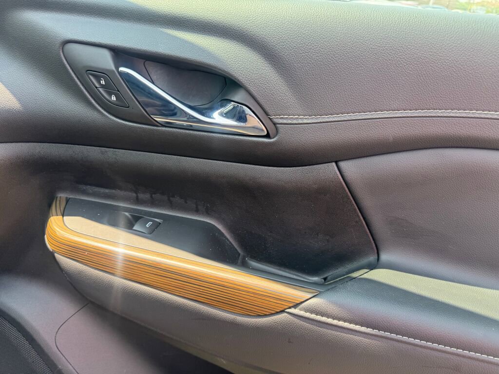 Used 2023 GMC Acadia SLE w/ Driver Convenience Package image 20