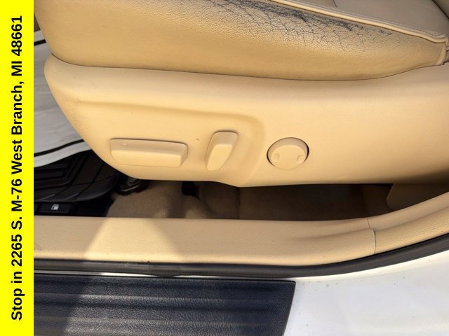 Used 2016 Toyota Camry XLE FWD image 14