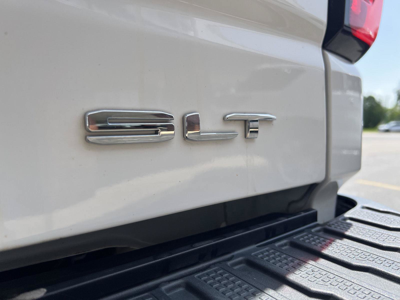 Used 2020 GMC Sierra 1500 SLT w/ SLT Convenience Package AWD/4WD image 9