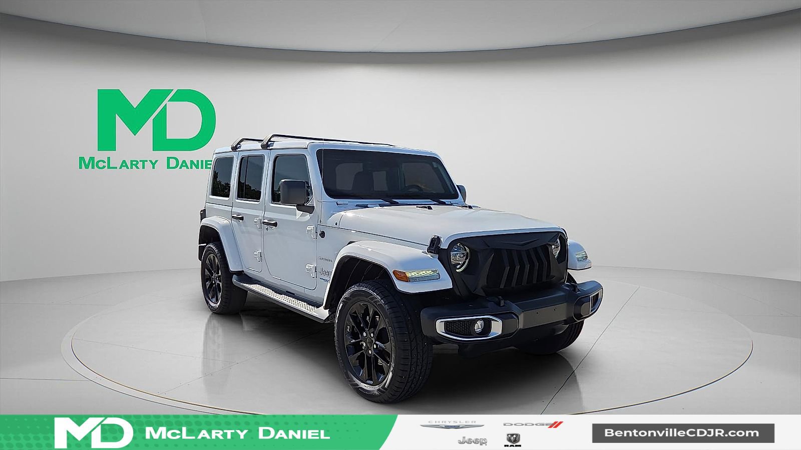Used 2021 Jeep Wrangler Unlimited Sahara w/ Cold Weather Group AWD/4WD image 1