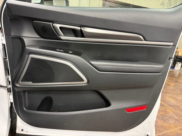 Used 2025 Kia Telluride S FWD image 30