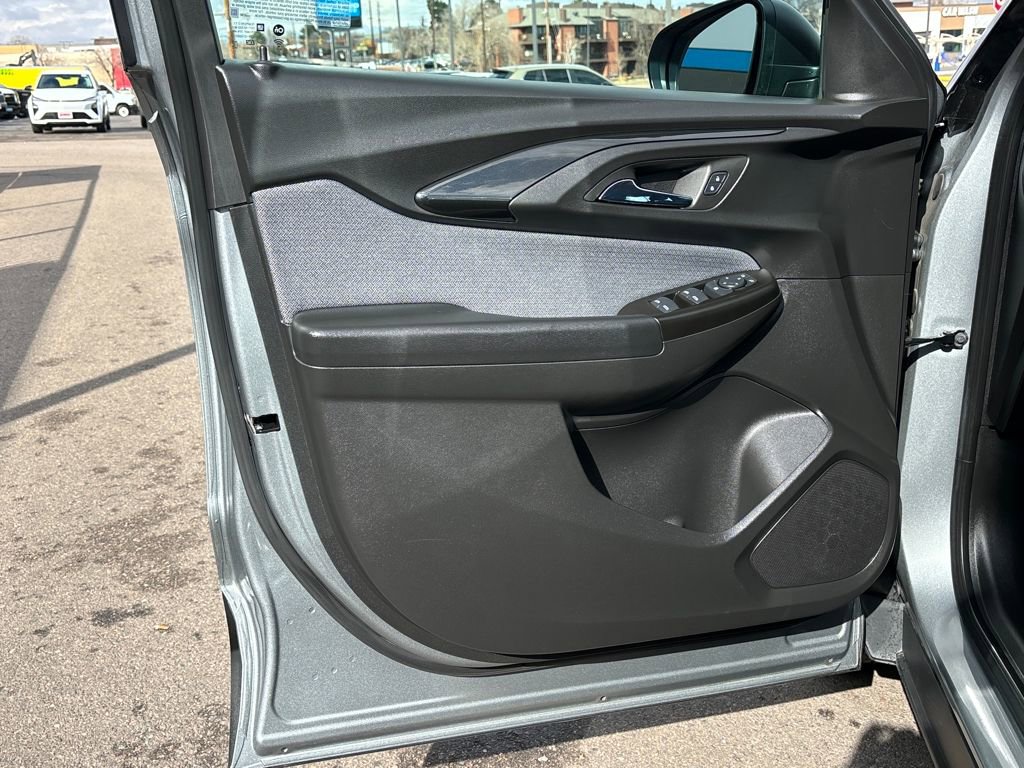 Used 2023 Chevrolet TrailBlazer LS image 10