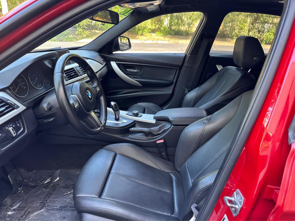 Used 2016 BMW 320i Sedan image 9