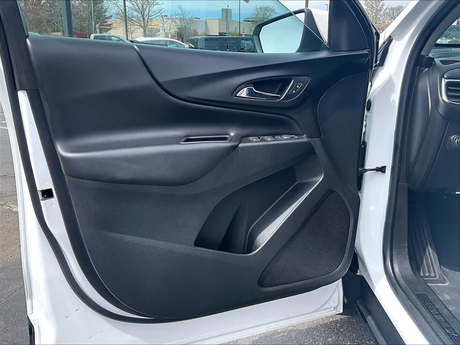 Used 2020 Chevrolet Equinox LT AWD/4WD image 9