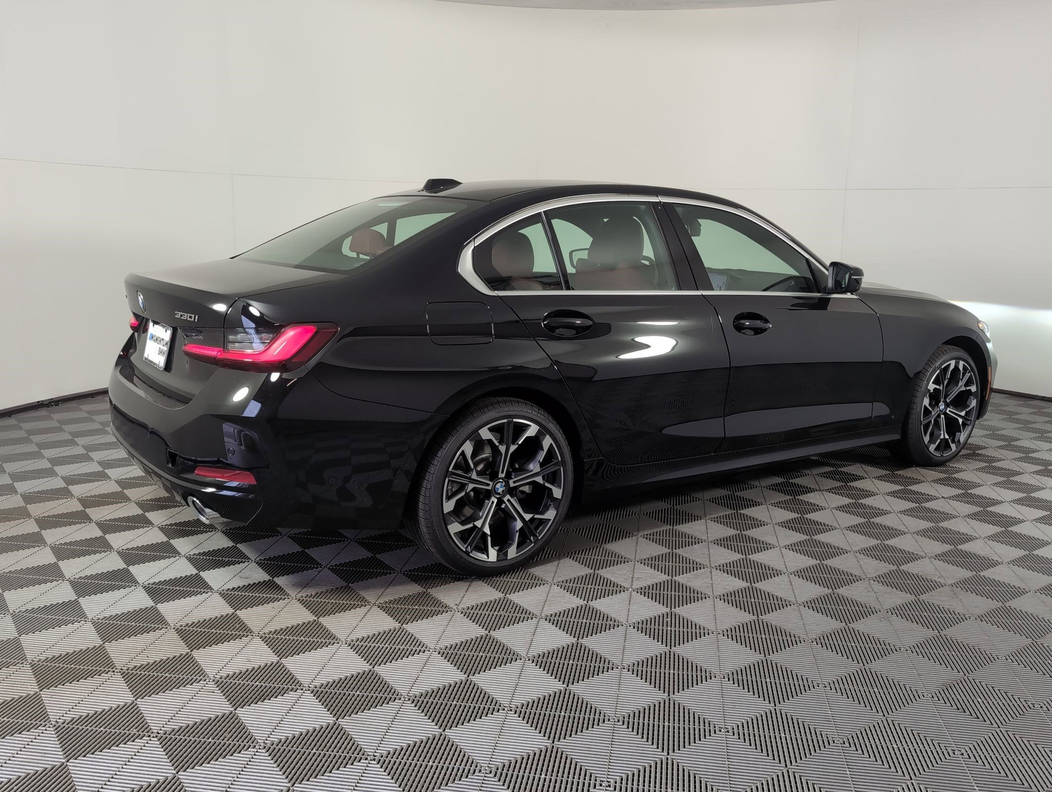 Used 2026 BMW 330i xDrive Sedan w/ Premium Package image 7