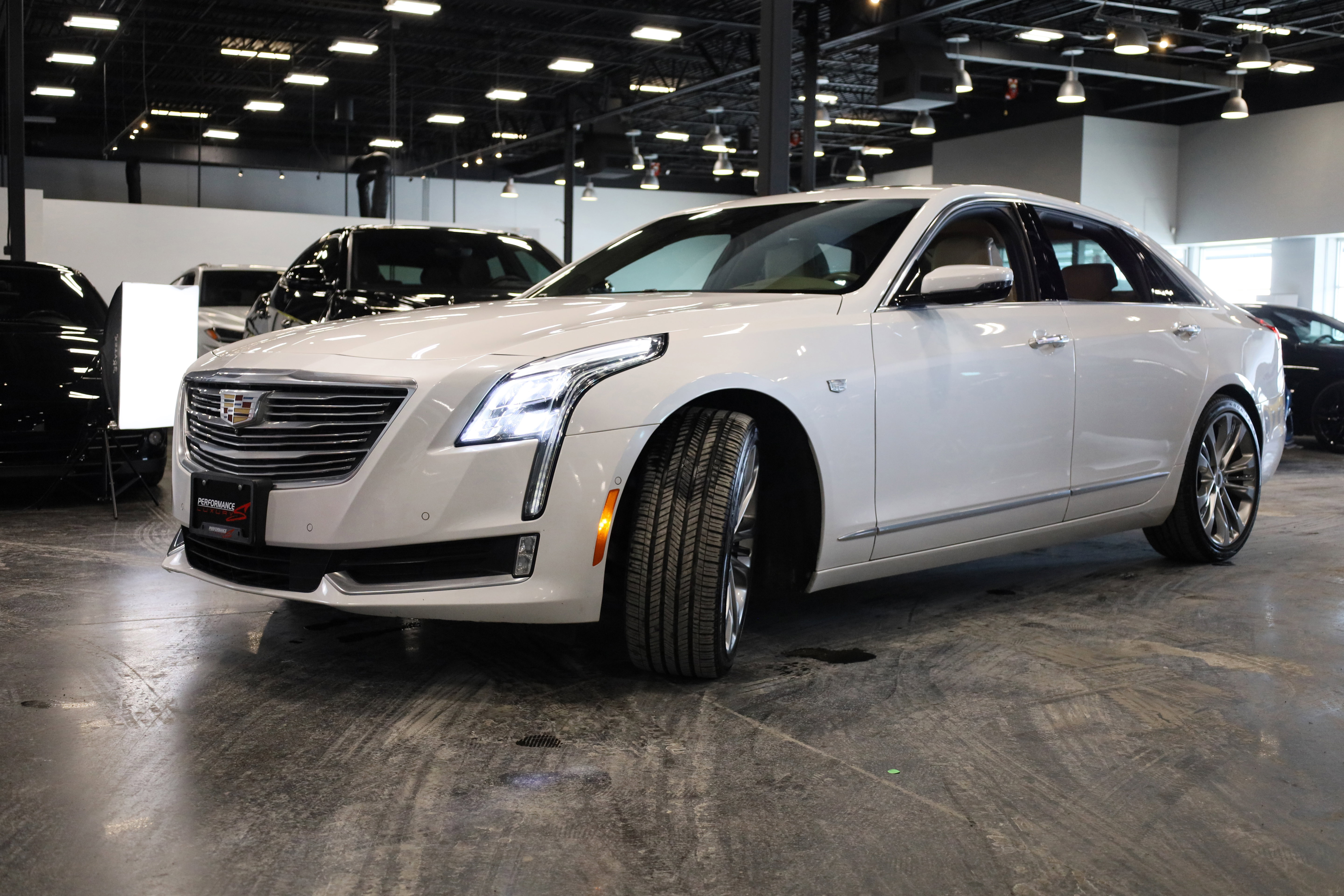 Used 2018 Cadillac CT6 Platinum image 3