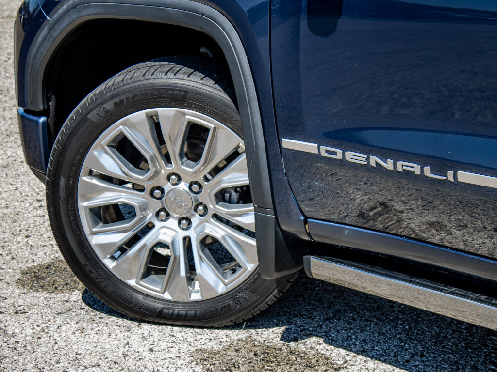 Used 2020 GMC Sierra 1500 Denali w/ Denali Ultimate Package AWD/4WD image 12