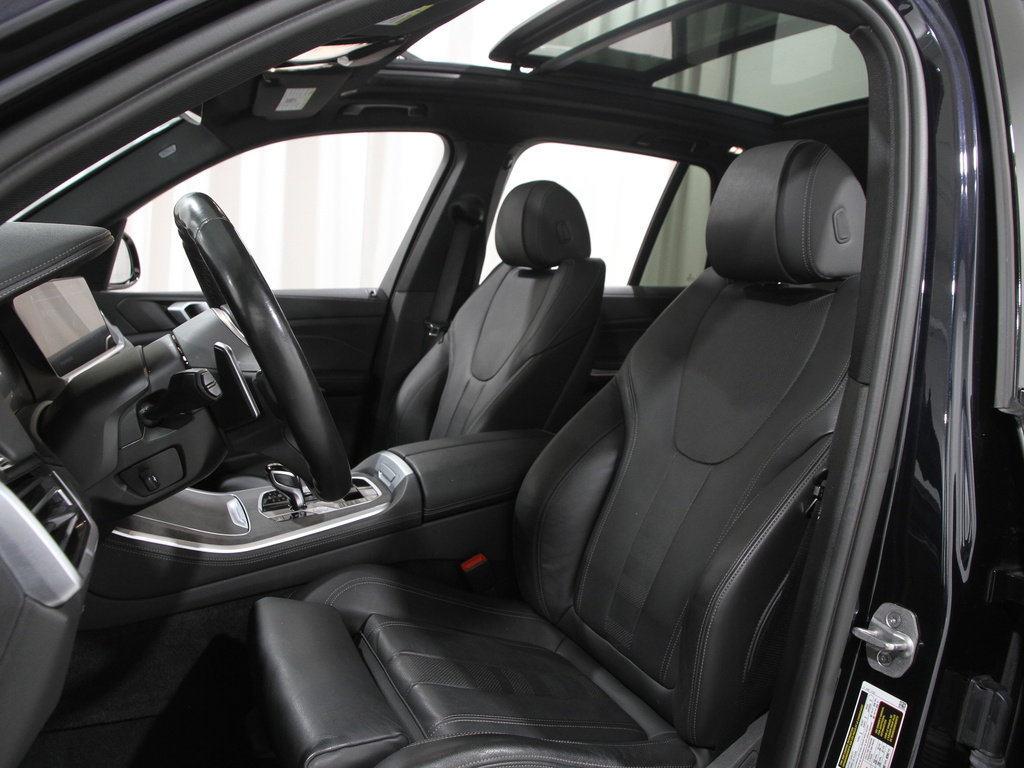 Used 2022 BMW X5 xDrive40i w/ M Sport Package image 5