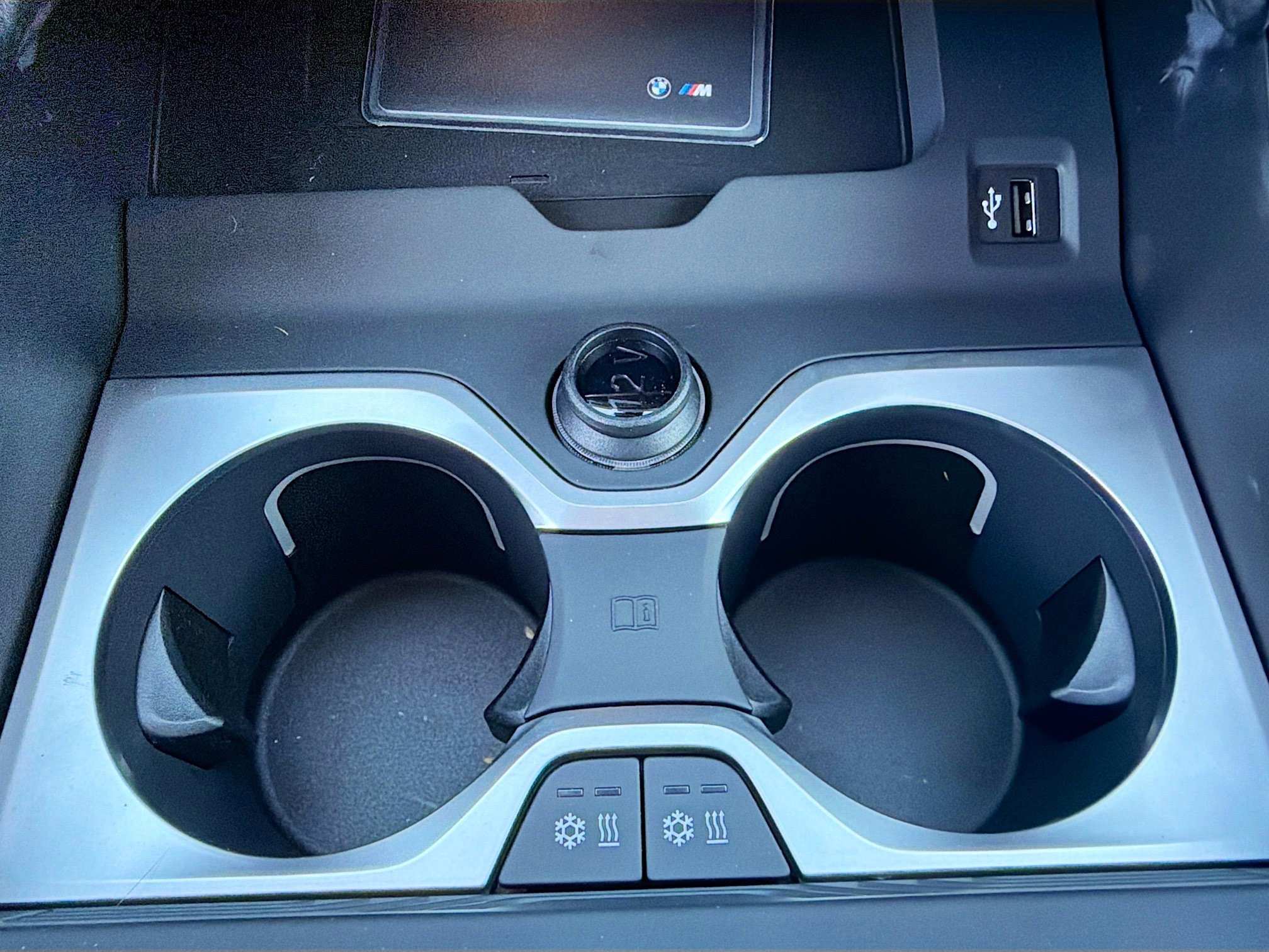 New 2026 BMW ALPINA XB7 image 32