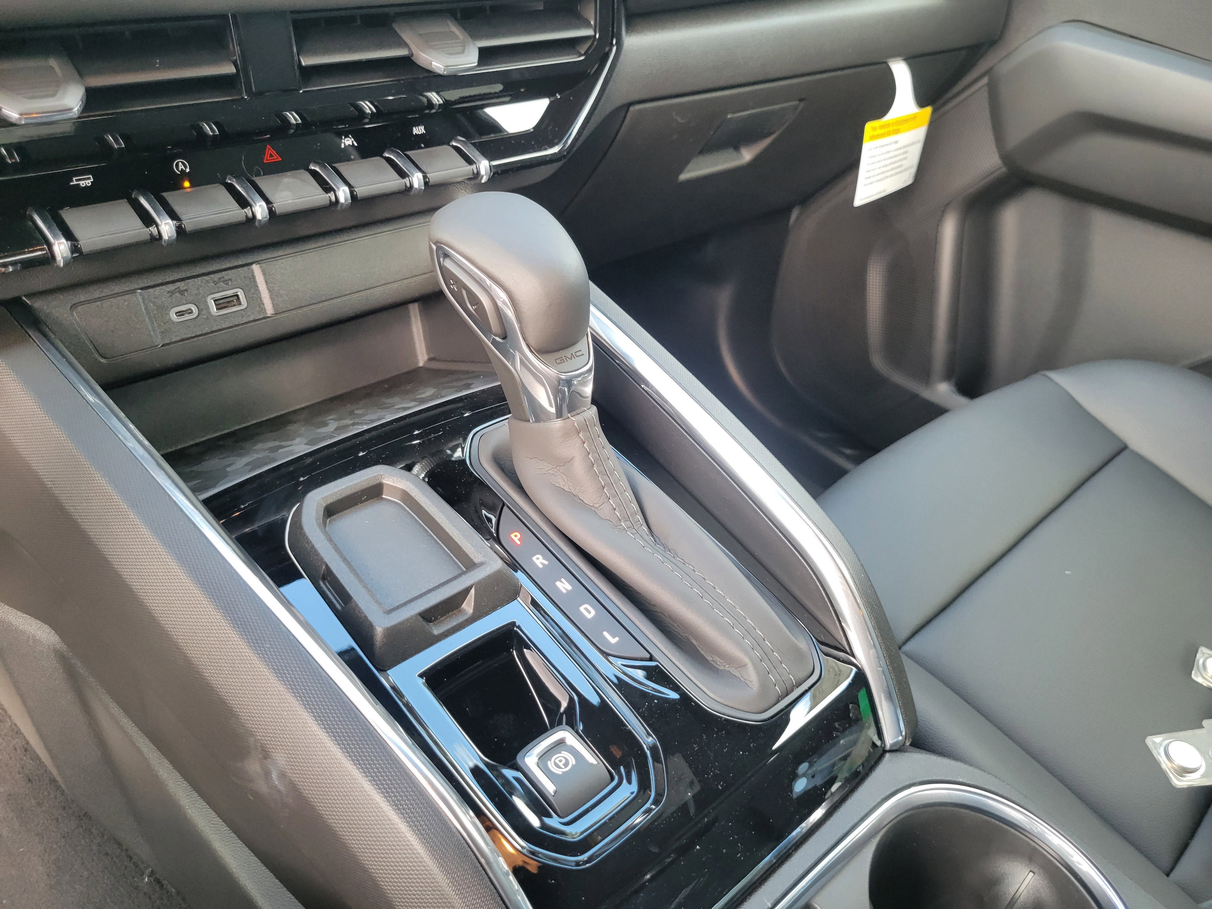 New 2026 GMC Canyon Elevation w/ Convenience Package RWD image 12
