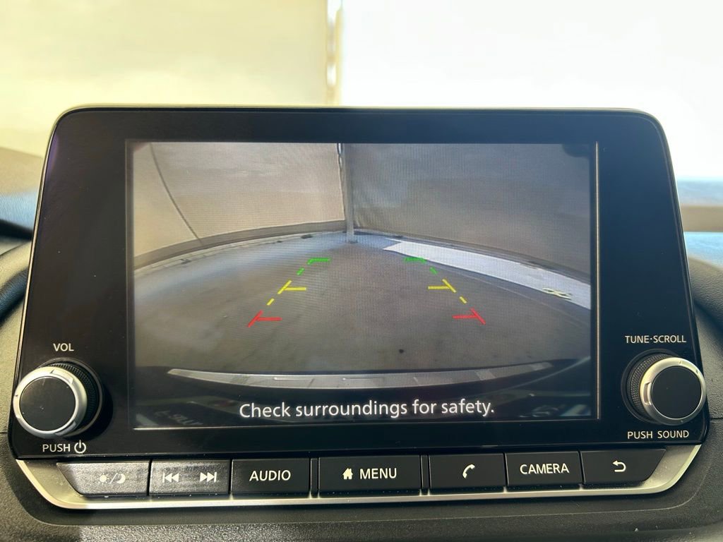 Used 2023 Nissan Rogue SV image 34