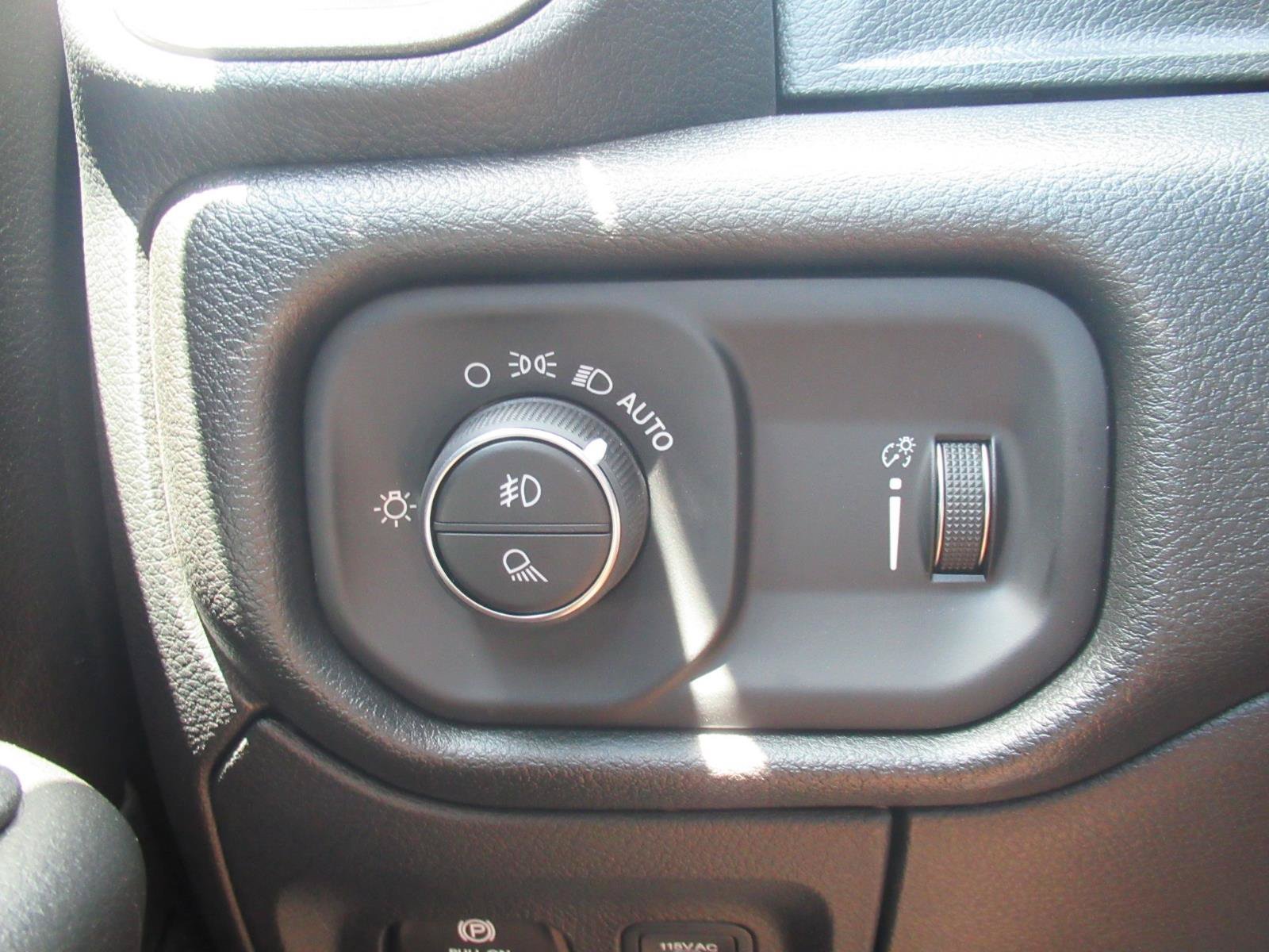 New 2026 RAM 1500 Express RWD image 21