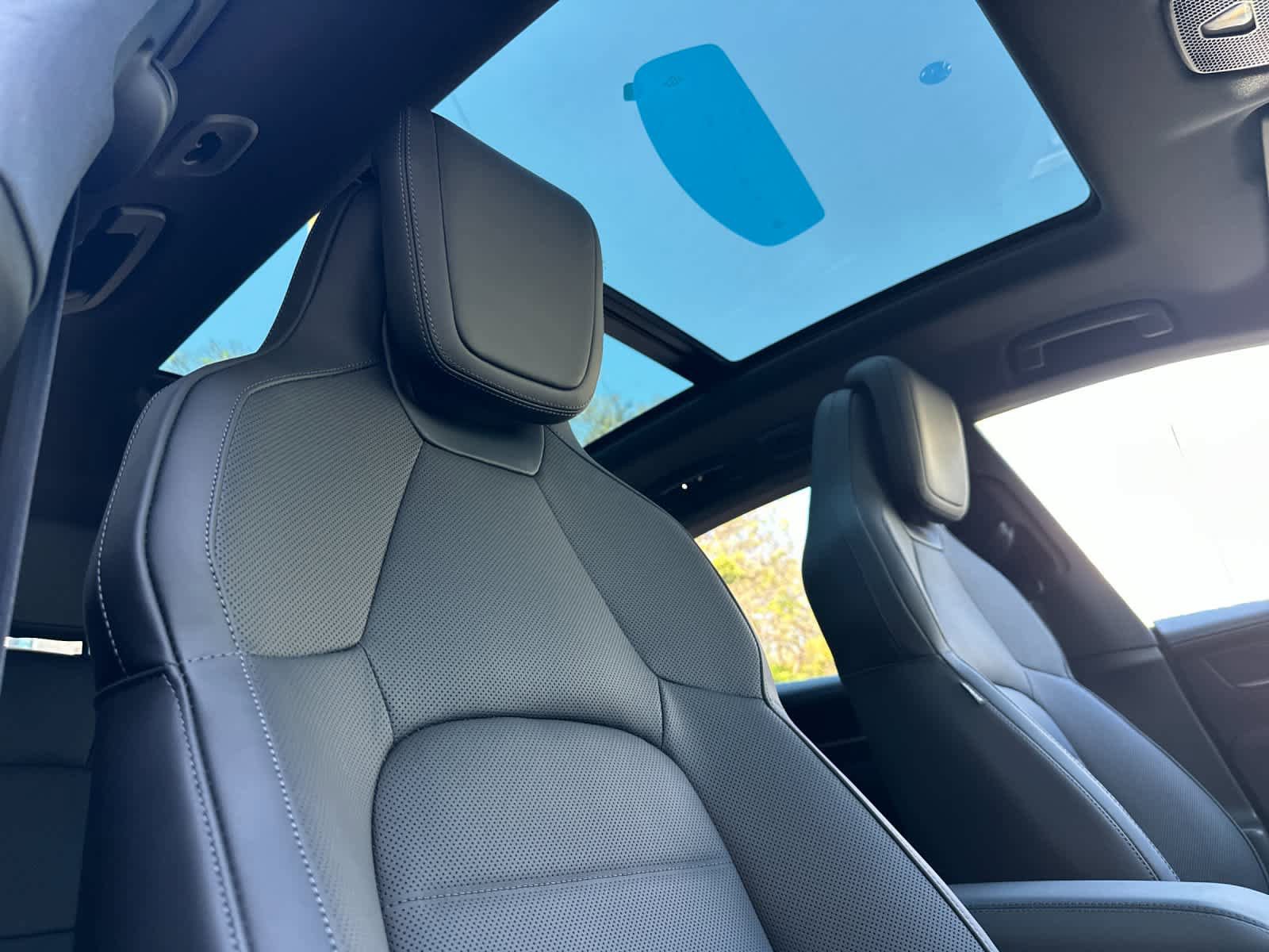 New 2026 Porsche Macan Electric RWD image 18