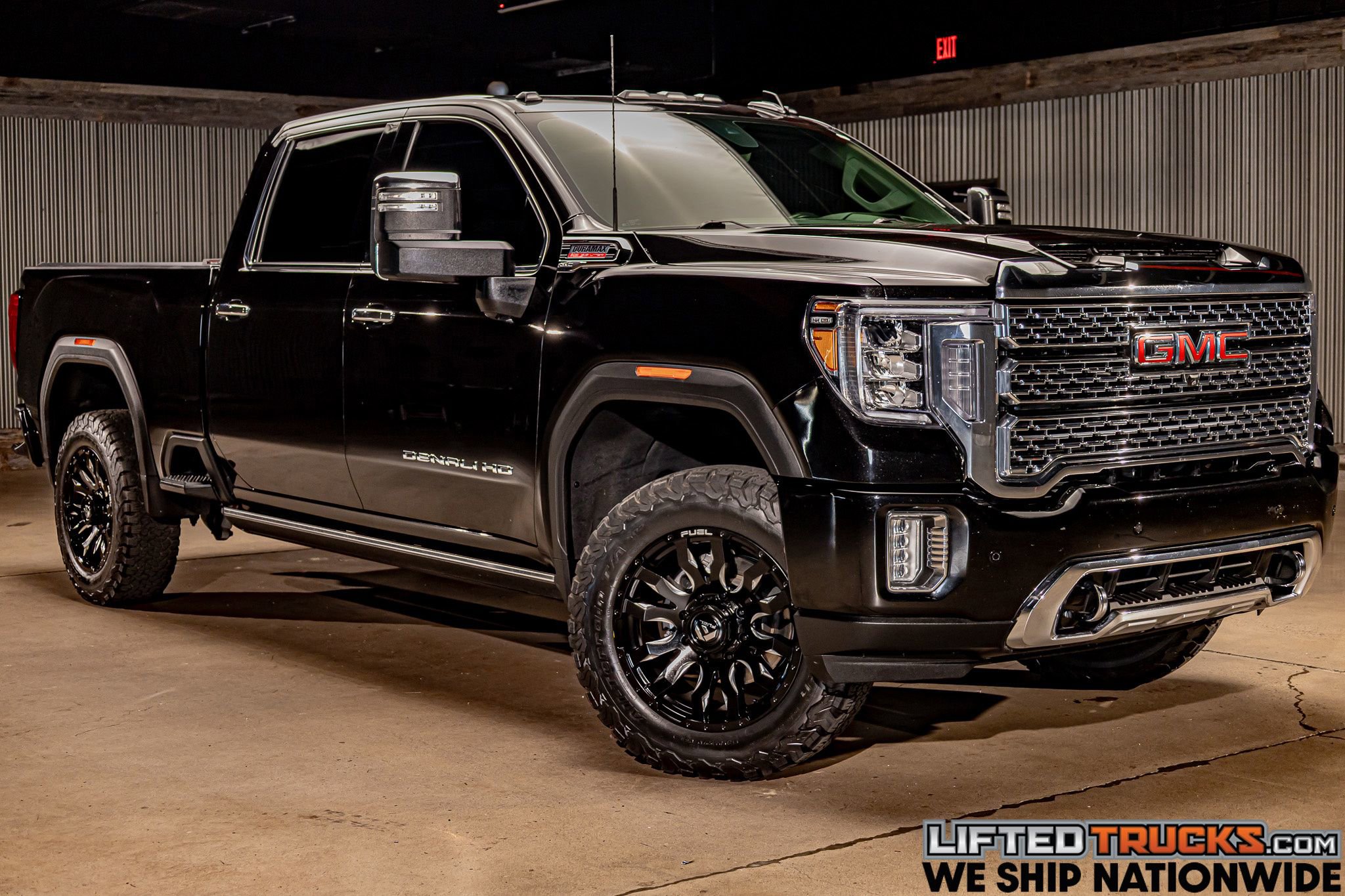 Used 2022 GMC Sierra 2500 Denali w/ Denali Black Diamond Edition image 1