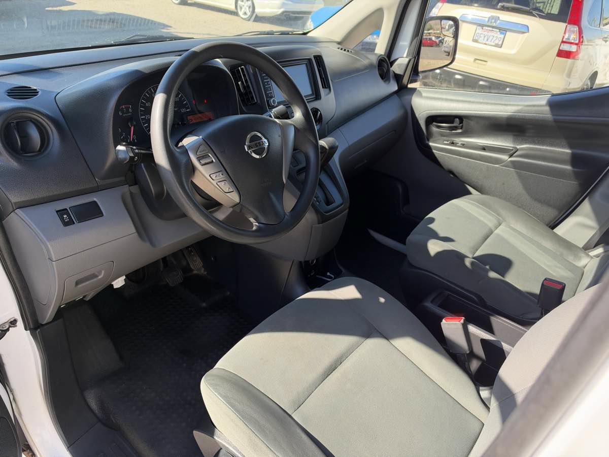 Used 2020 Nissan NV200 S FWD image 16