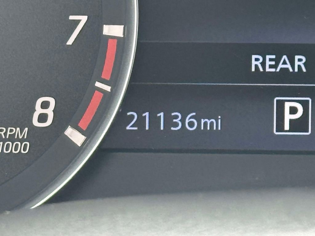 Used 2025 Nissan Frontier SV w/ SV Convenience Package RWD image 25