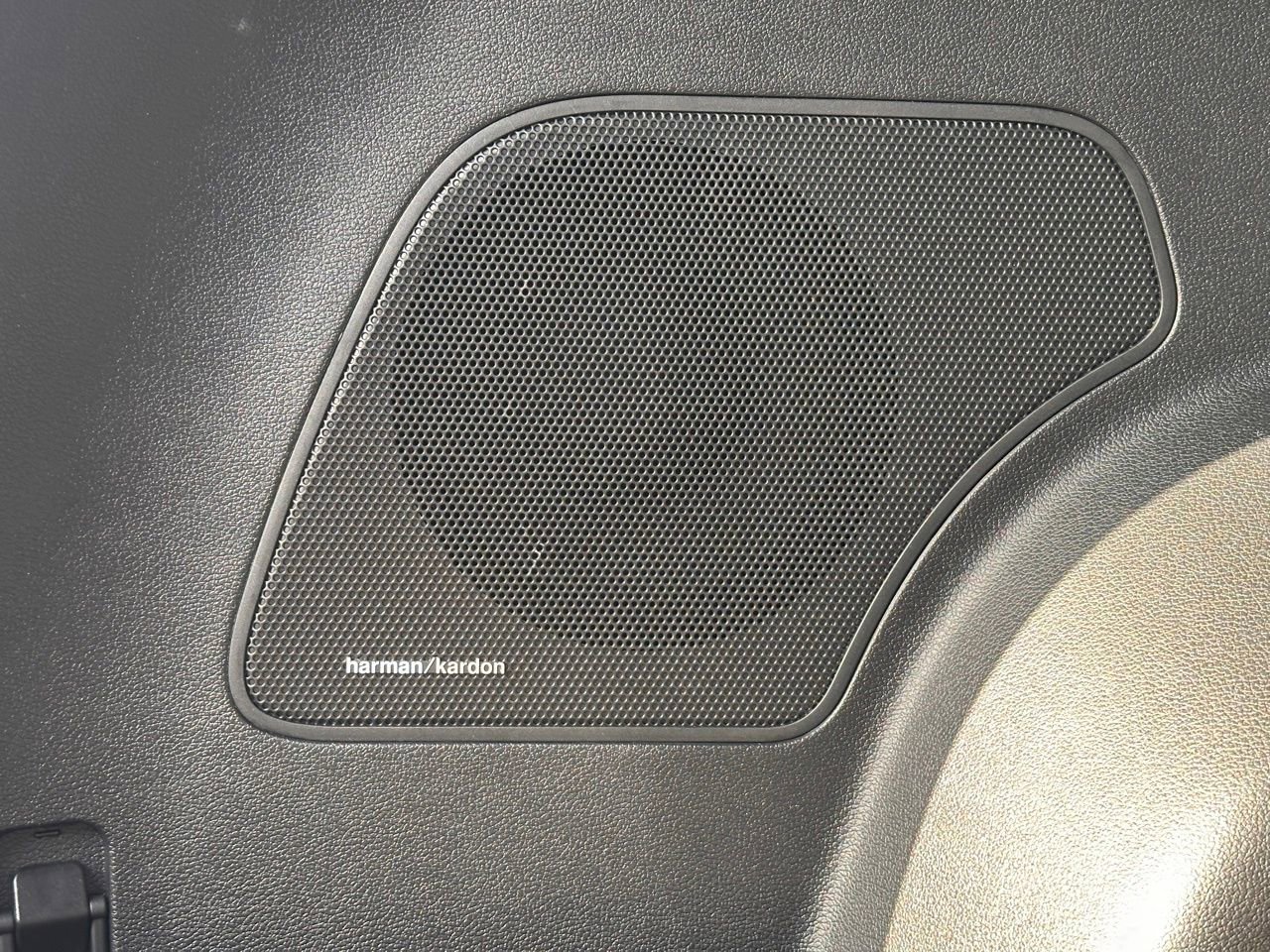 Used 2023 Hyundai Santa Fe Calligraphy image 16