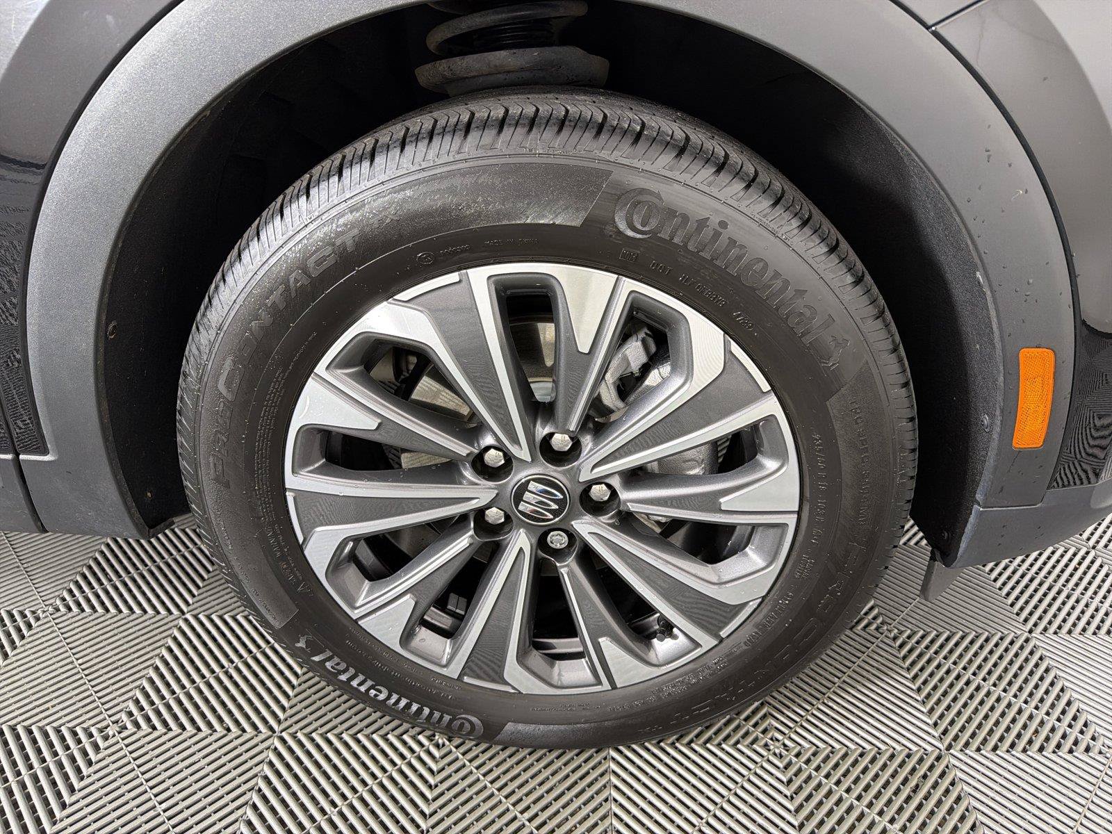 Certified 2024 Buick Envision Preferred AWD/4WD image 10