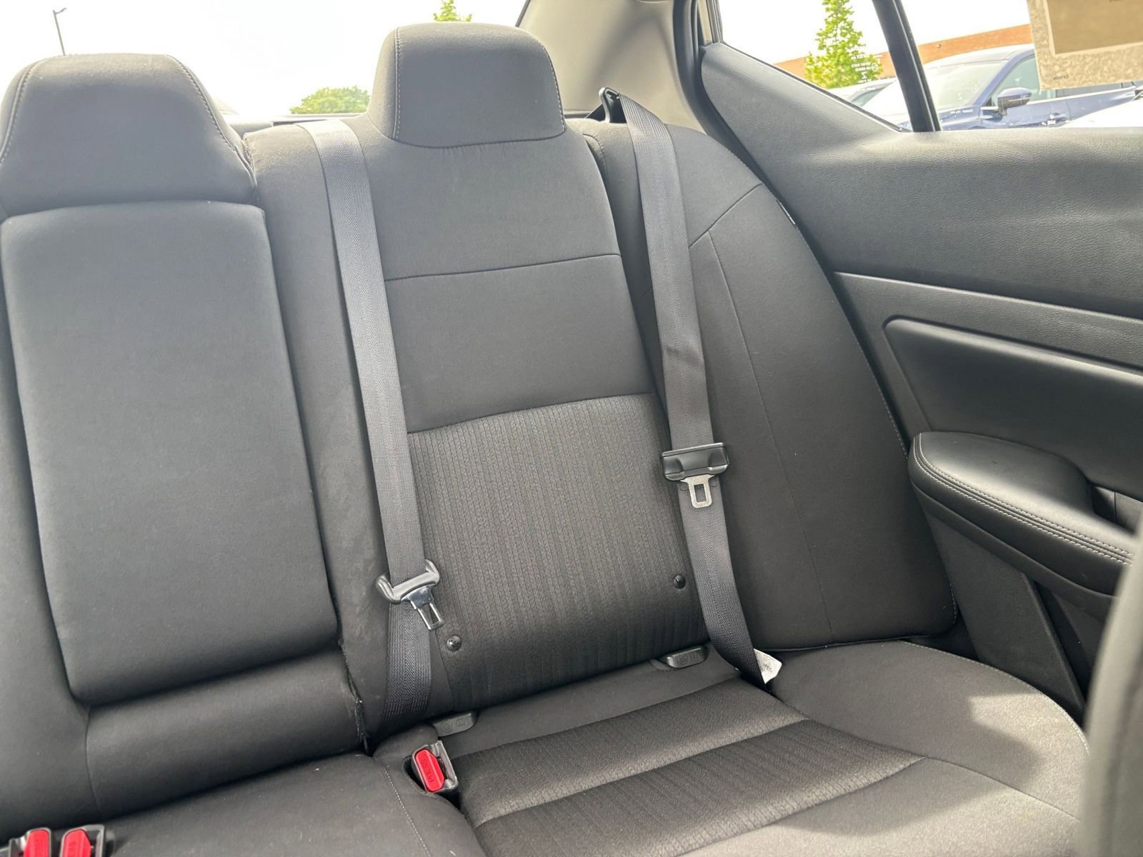 Used 2025 Nissan Altima 2.5 SV FWD image 35