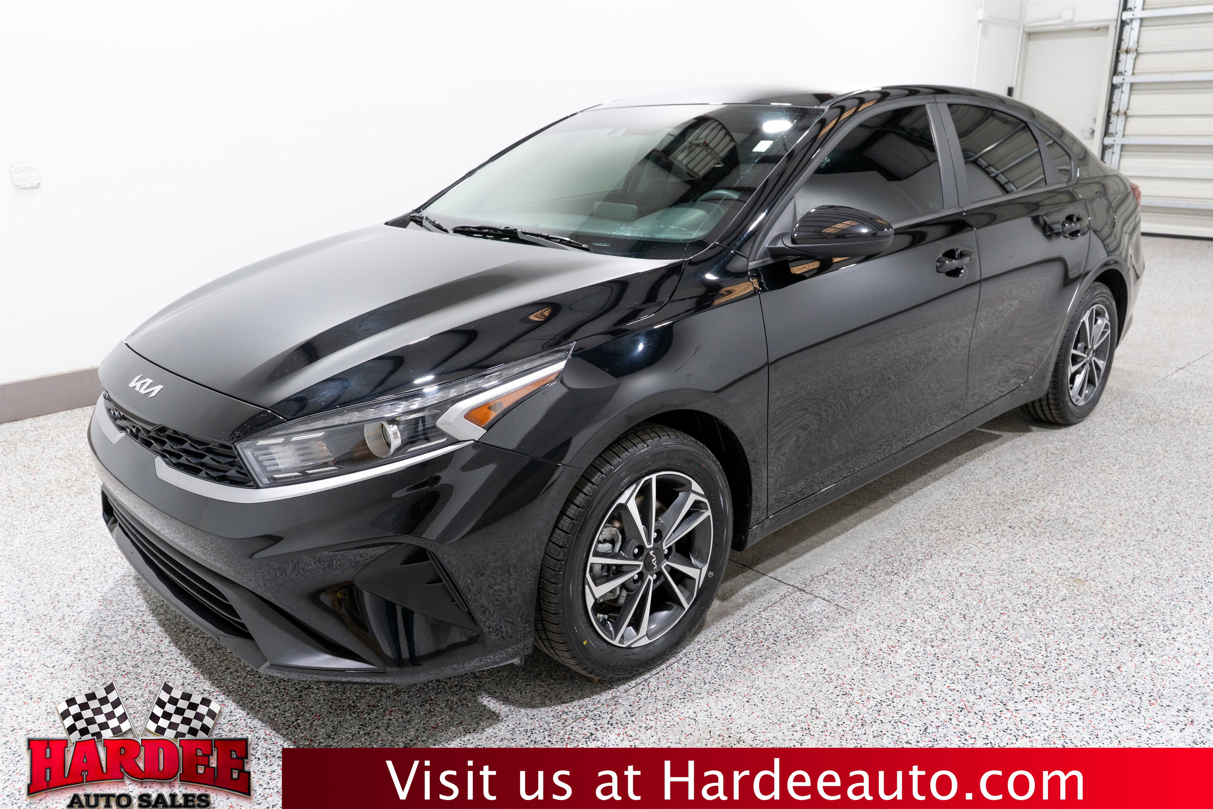 Used 2024 Kia Forte LXS video 2