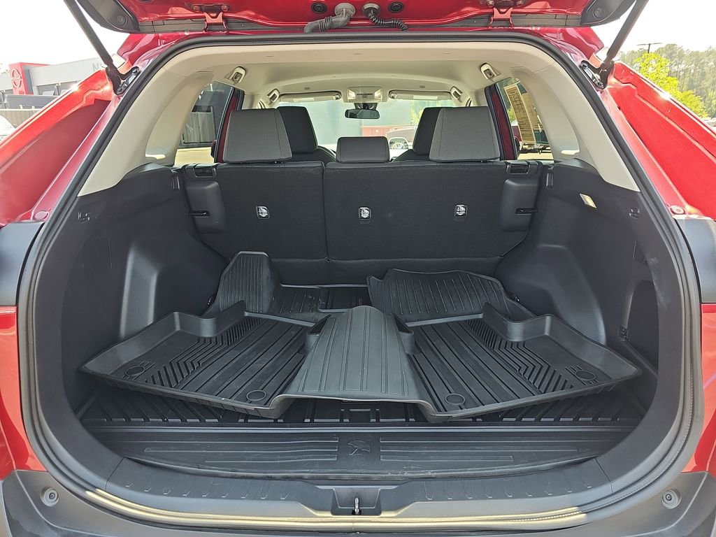 Used 2023 Toyota RAV4 XLE AWD/4WD image 15