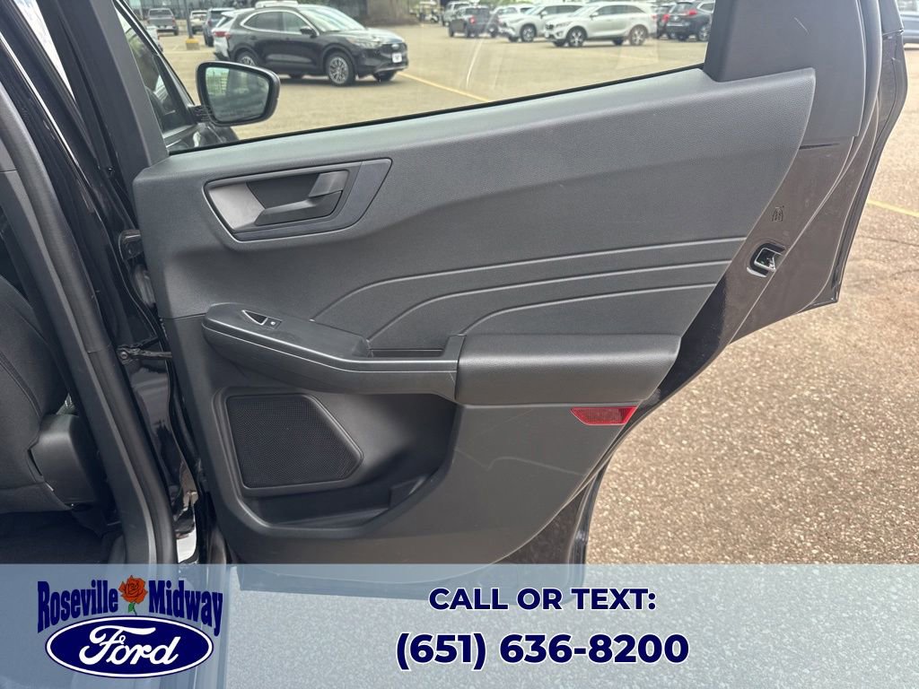 Used 2023 Ford Escape Active AWD/4WD image 35