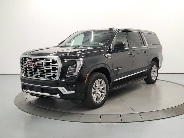 Used 2025 GMC Yukon XL Denali AWD/4WD image 4