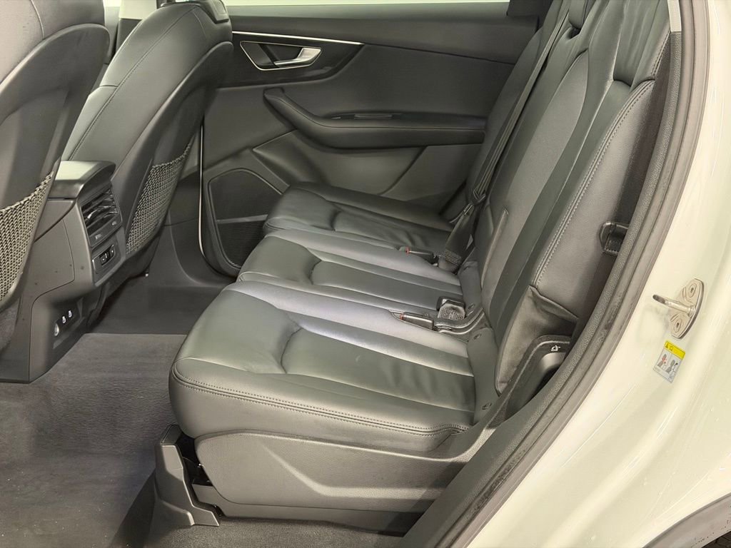 Used 2023 Audi Q7 3.0T Premium Plus image 25