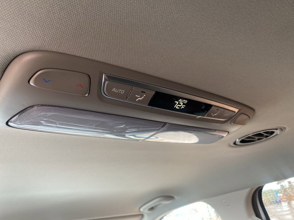 Used 2023 Kia Telluride LX image 21