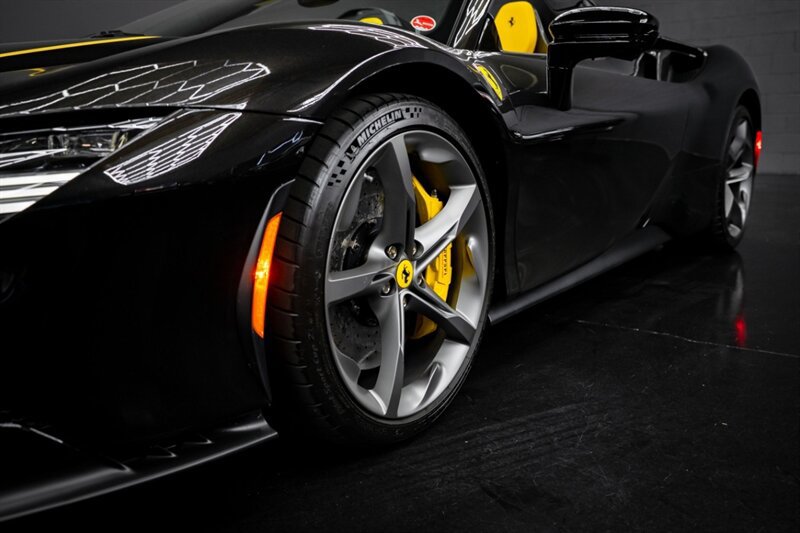 Used 2025 Ferrari SF90 Spider AWD/4WD image 12