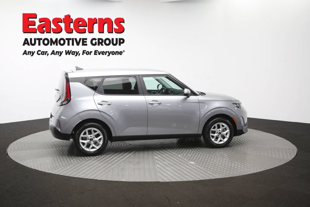 Used 2025 Kia Soul LX w/ LX Technology Package FWD image 42