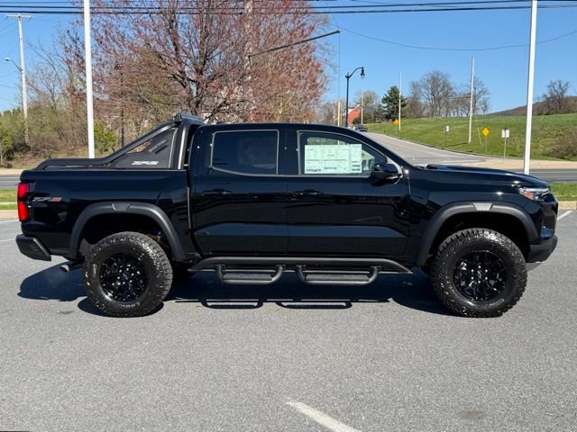 New 2026 Chevrolet Colorado ZR2 w/ Midnight Edition image 16