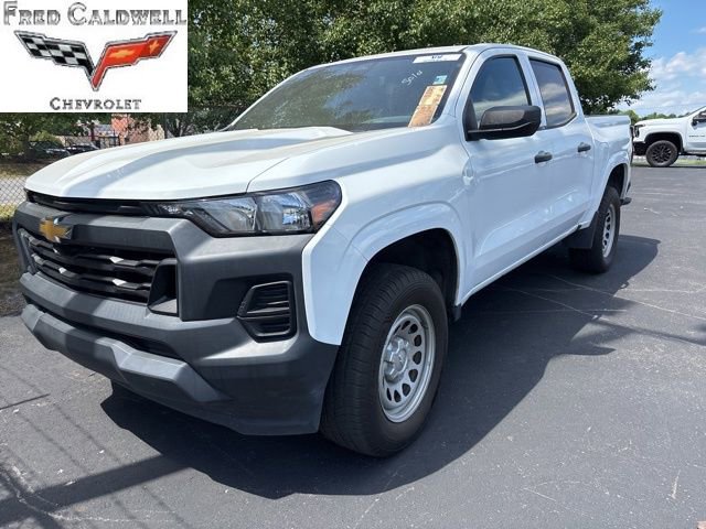 Used 2023 Chevrolet Colorado W/T image 2