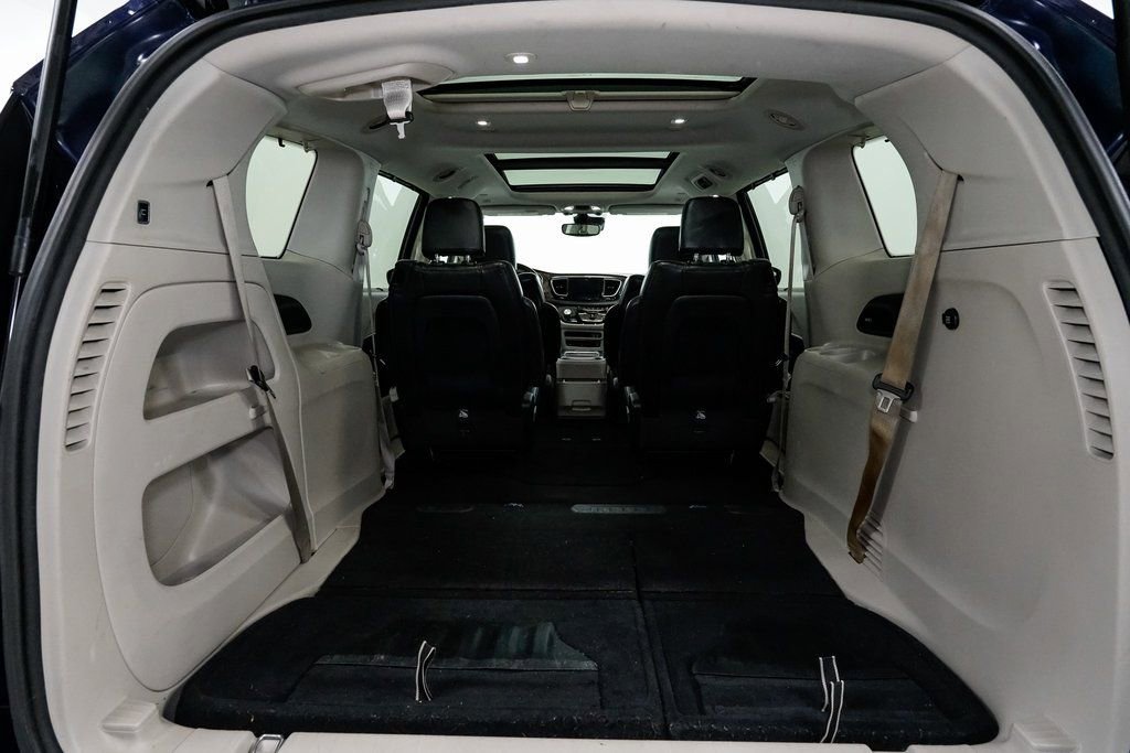 Used 2019 Chrysler Pacifica Touring-L Plus w/ Advanced Safetytec Group image 38