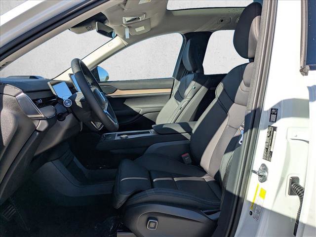 New 2025 Volvo EX90 Plus w/ Protection Package Premier image 4