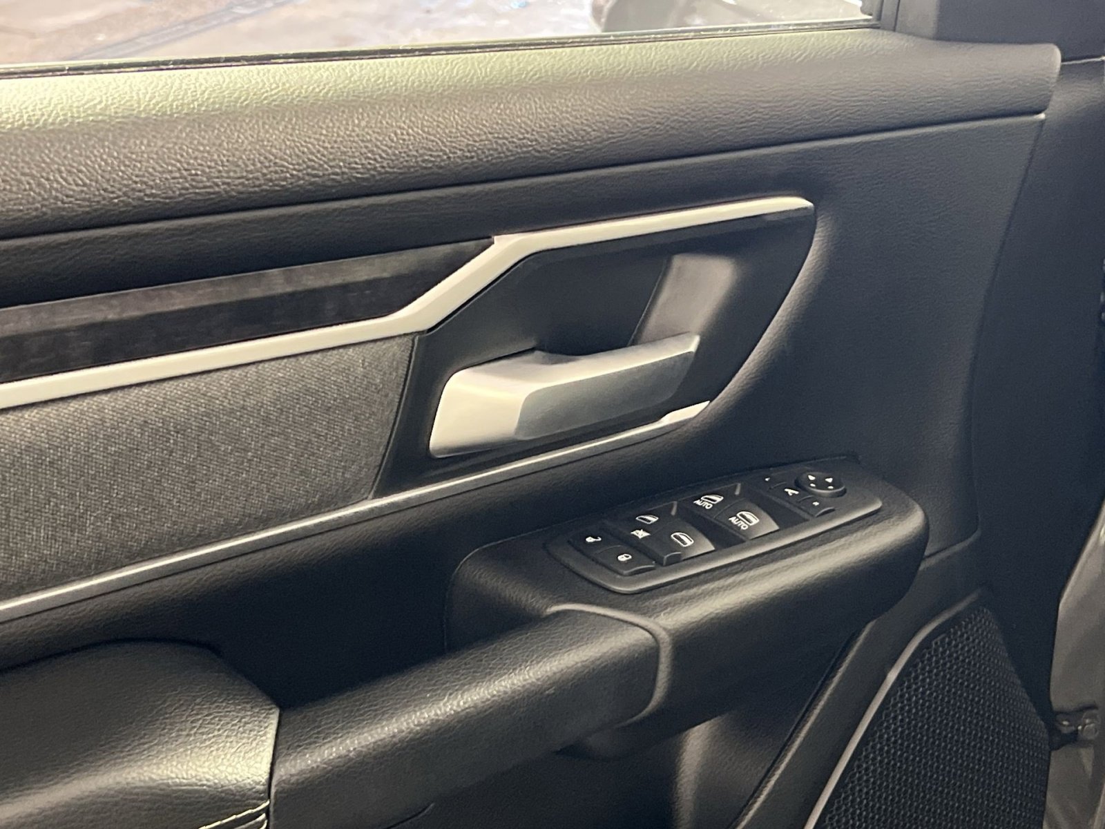 Used 2022 RAM 1500 Big Horn AWD/4WD image 16