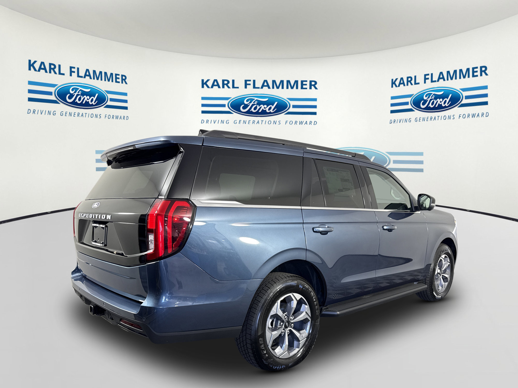 New 2027 Ford Expedition Active RWD image 3