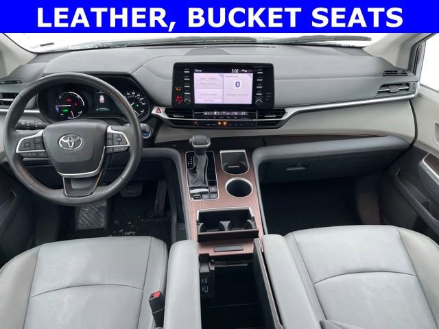 Used 2024 Toyota Sienna XLE image 13