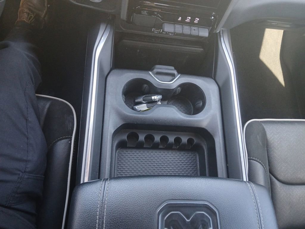 Used 2025 RAM 1500 Laramie image 13