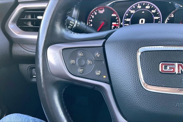 Used 2022 GMC Acadia AT4 w/ Technology Package image 11