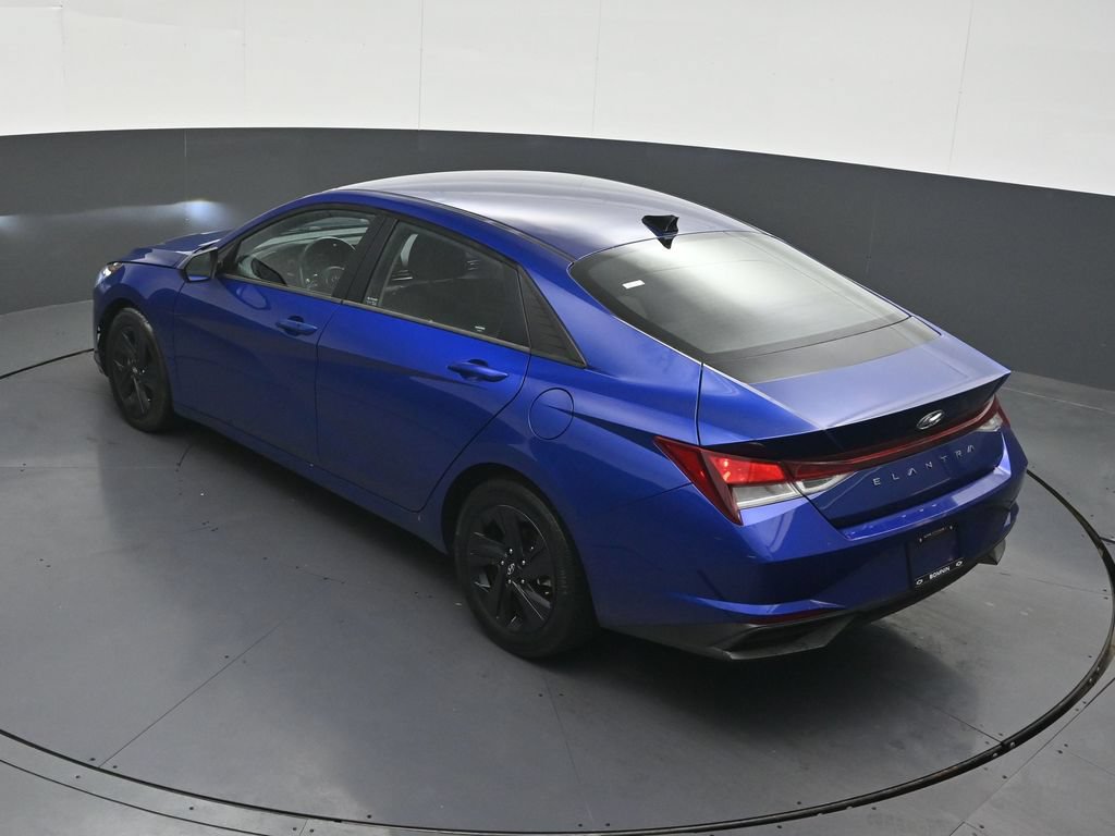Used 2022 Hyundai Elantra SEL w/ Convenience Package FWD image 18