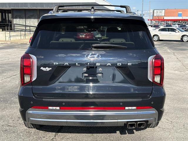 Used 2023 Hyundai Palisade Calligraphy image 5