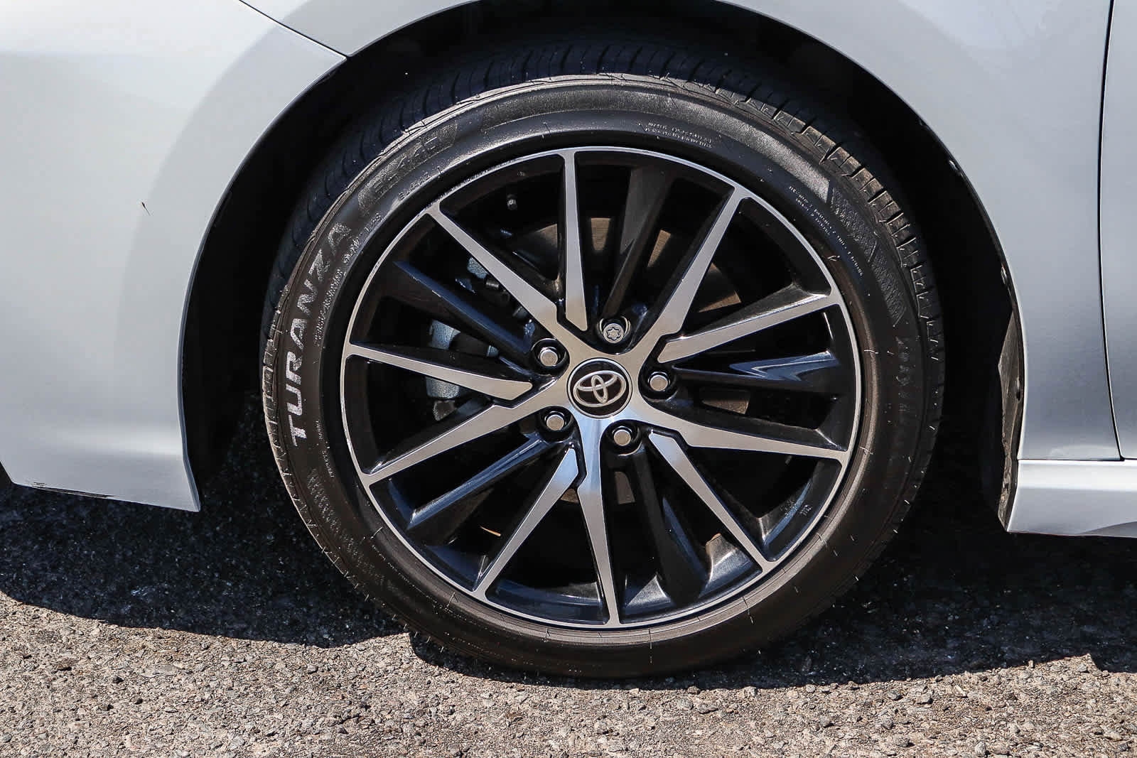 Used 2024 Toyota Camry SE FWD image 12