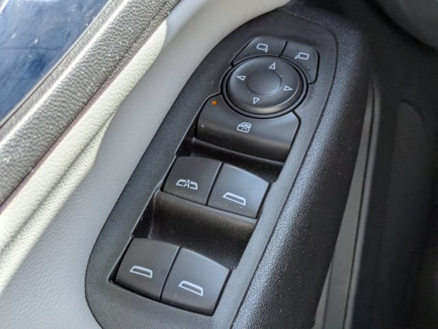 Used 2021 Chevrolet Equinox Premier FWD image 22