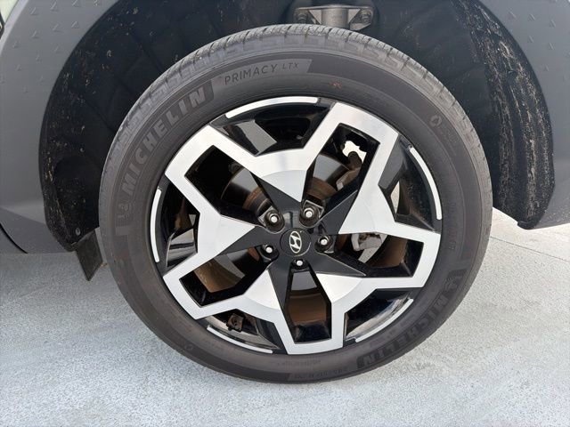 Used 2022 Hyundai Santa Cruz Limited image 14