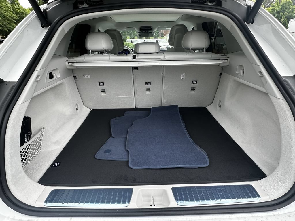 New 2026 Mercedes-Benz EQE 320 4MATIC SUV image 21