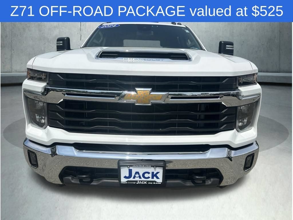 Used 2024 Chevrolet Silverado 2500 LT w/ Convenience Package AWD/4WD image 11
